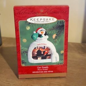 Hallmark Keepsake Ornament  - Our Family photo holder 2000